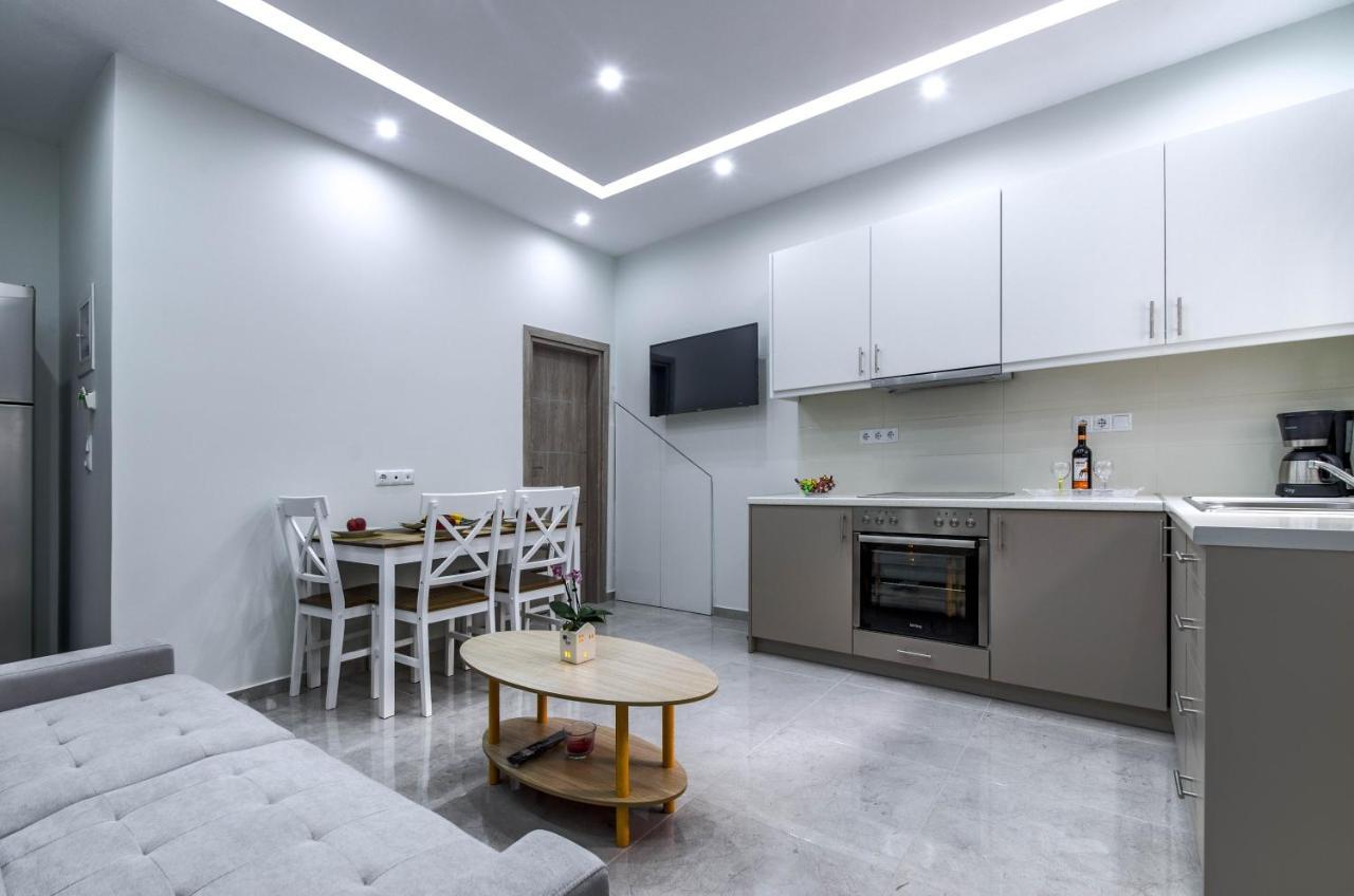 Renovated 2Bd House Close To Pireus Port Exteriör bild