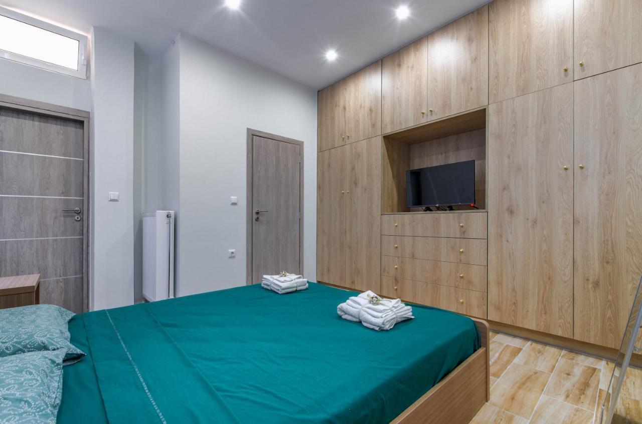 Renovated 2Bd House Close To Pireus Port Exteriör bild