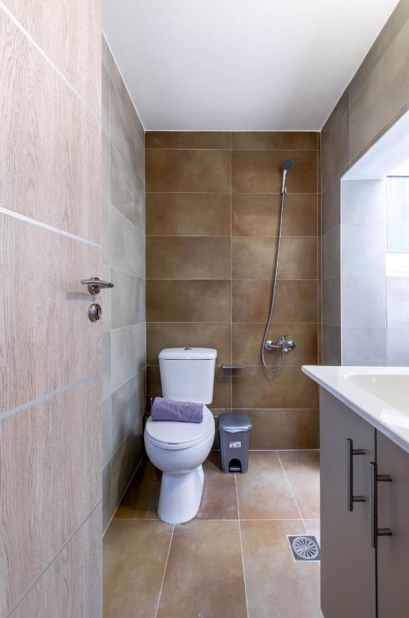 Renovated 2Bd House Close To Pireus Port Exteriör bild