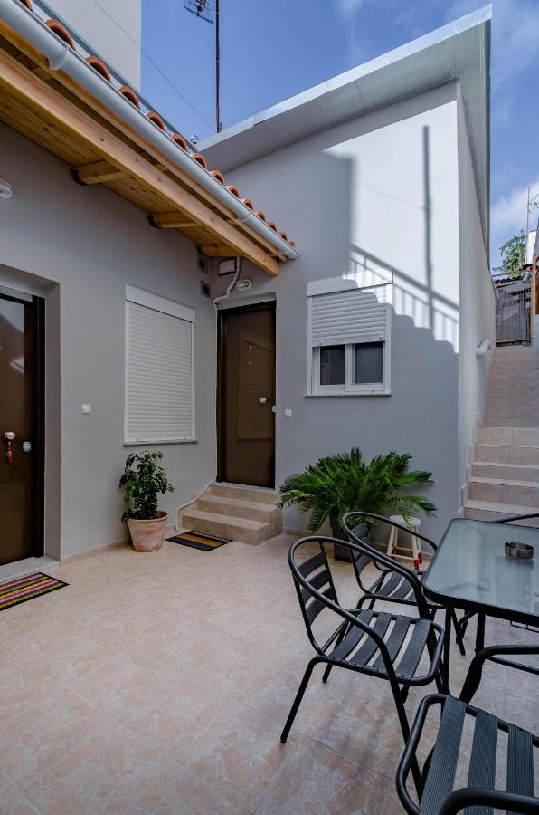 Renovated 2Bd House Close To Pireus Port Exteriör bild