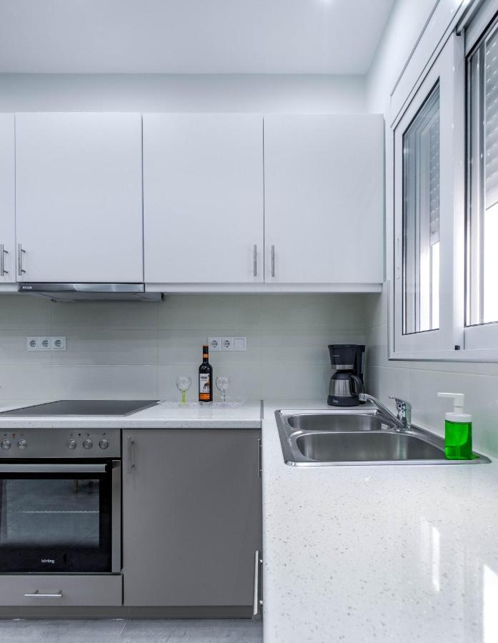 Renovated 2Bd House Close To Pireus Port Exteriör bild
