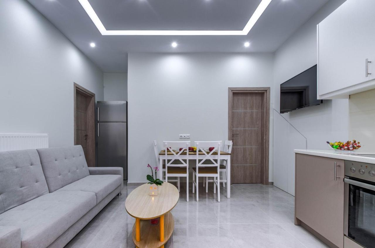 Renovated 2Bd House Close To Pireus Port Exteriör bild